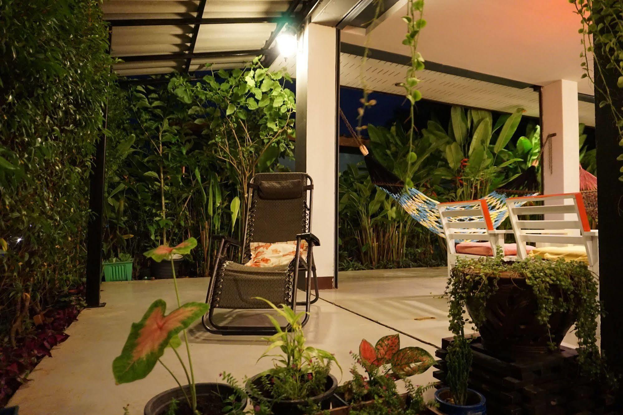 Lom La Lanta Hotel Ko Lanta Екстериор снимка
